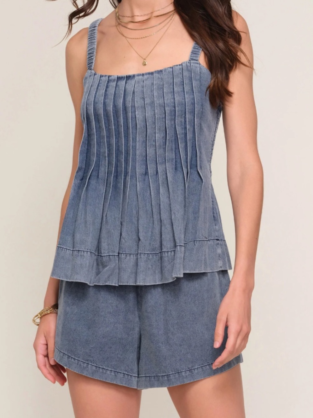 Heartloom Sarai Two Piece Adorable Denim Set NWT Size M Smocked Relaxed Soft